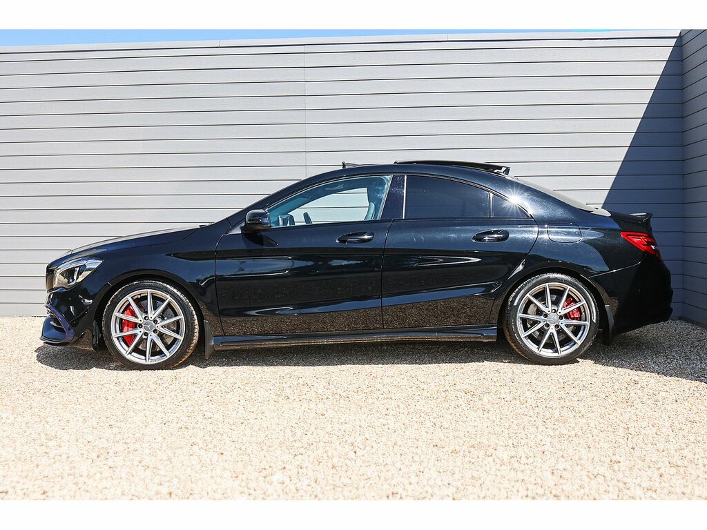Mercedes-Benz CLA Class Cla45 Amg Black #4