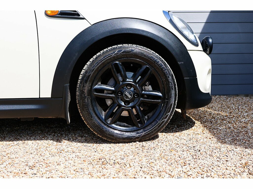Mini Clubvan 1.6 Cooper D Van White #40