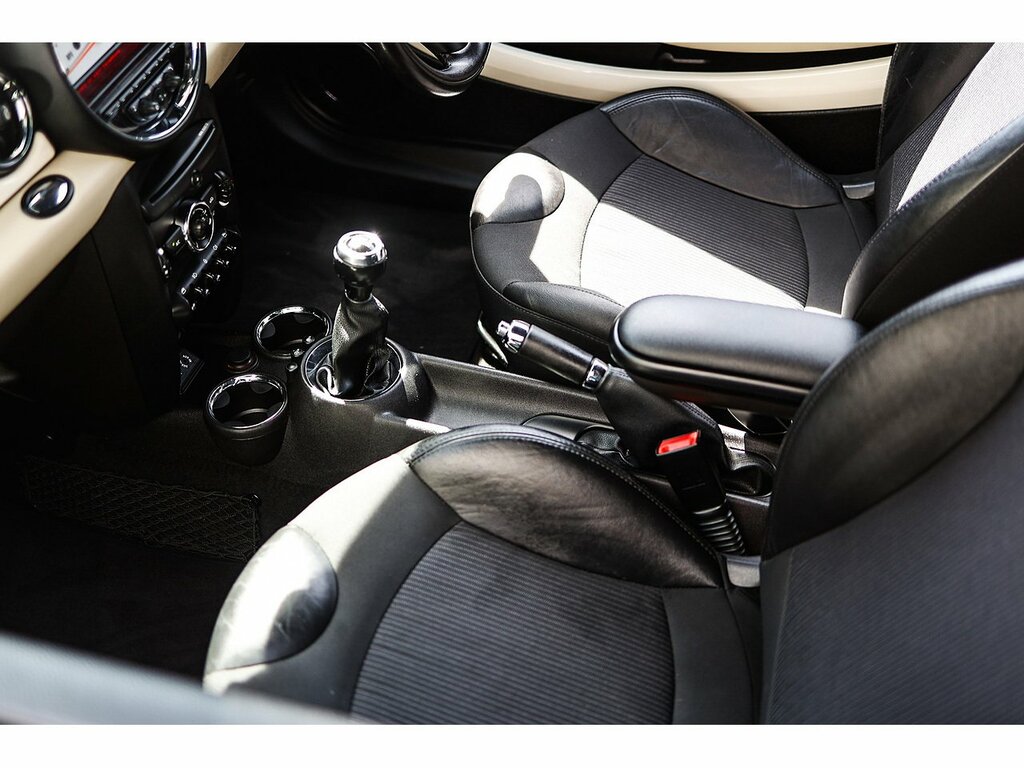 Mini Clubvan 1.6 Cooper D Van White #25