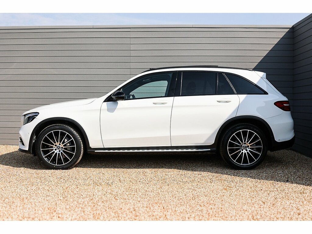 Mercedes-Benz GLC Class Glc250 Amg Night Edition White #5