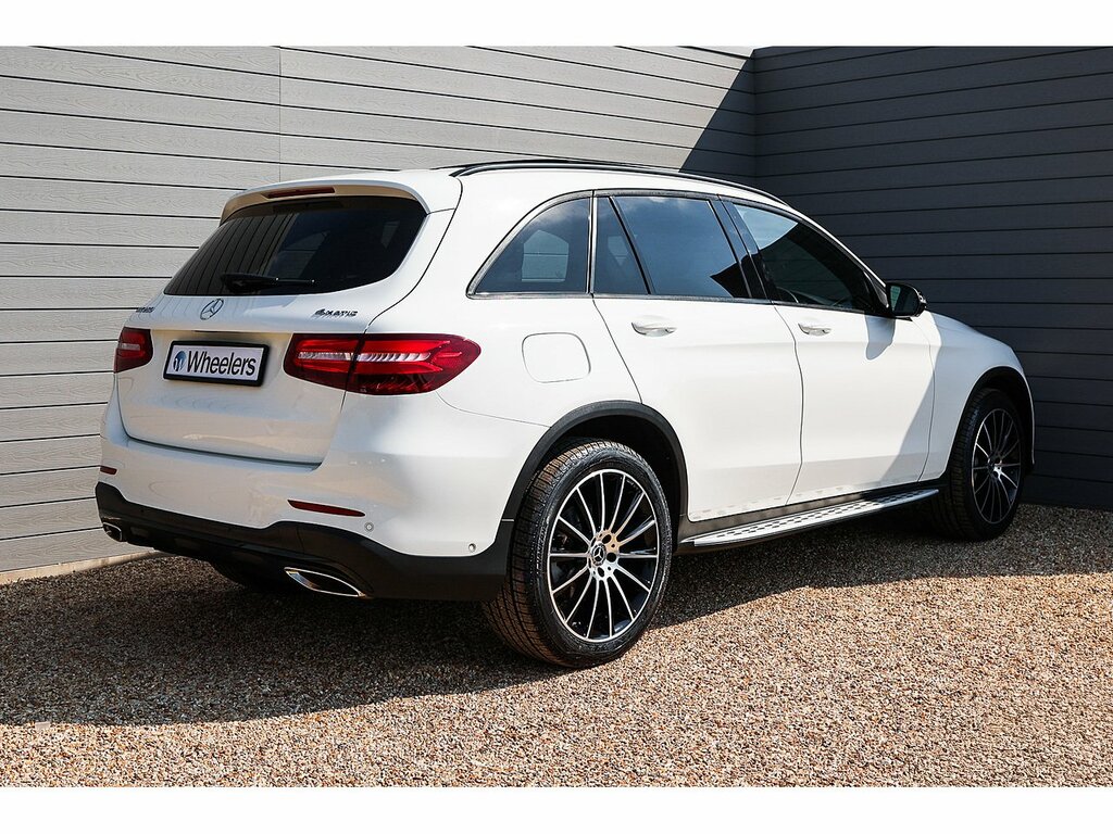 Mercedes-Benz GLC Class Glc250 Amg Night Edition White #3