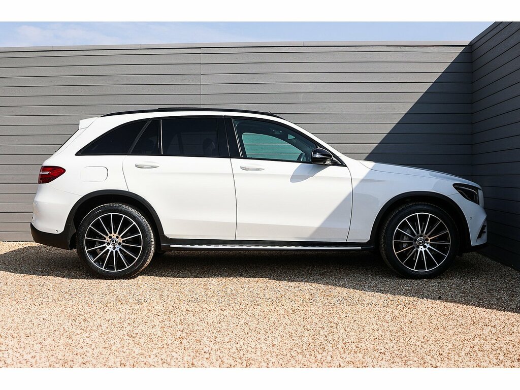 Mercedes-Benz GLC Class Glc250 Amg Night Edition White #6