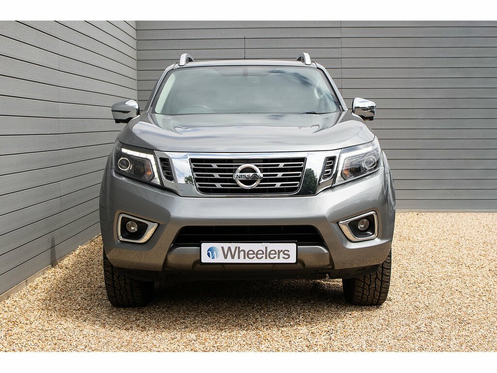 Nissan Navara Dci Tekna Grey #4