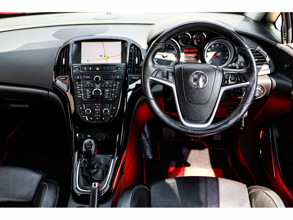 Vauxhall Astra GTC I Turbo Limited Edition Red #2