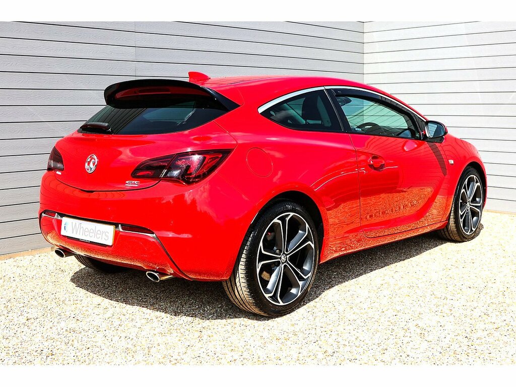 Vauxhall Astra GTC I Turbo Limited Edition Red #3