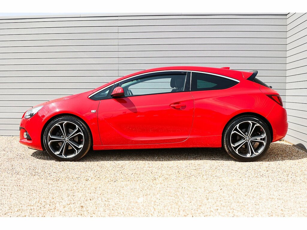 Vauxhall Astra GTC I Turbo Limited Edition Red #5