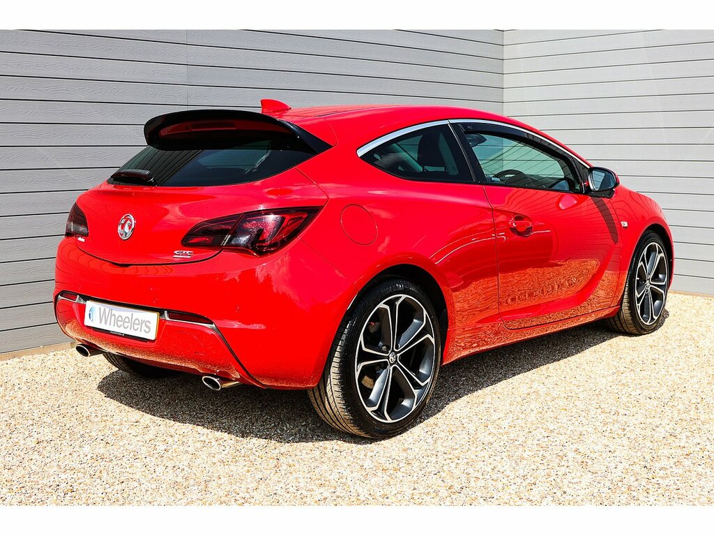 Vauxhall Astra GTC I Turbo Limited Edition Red #3