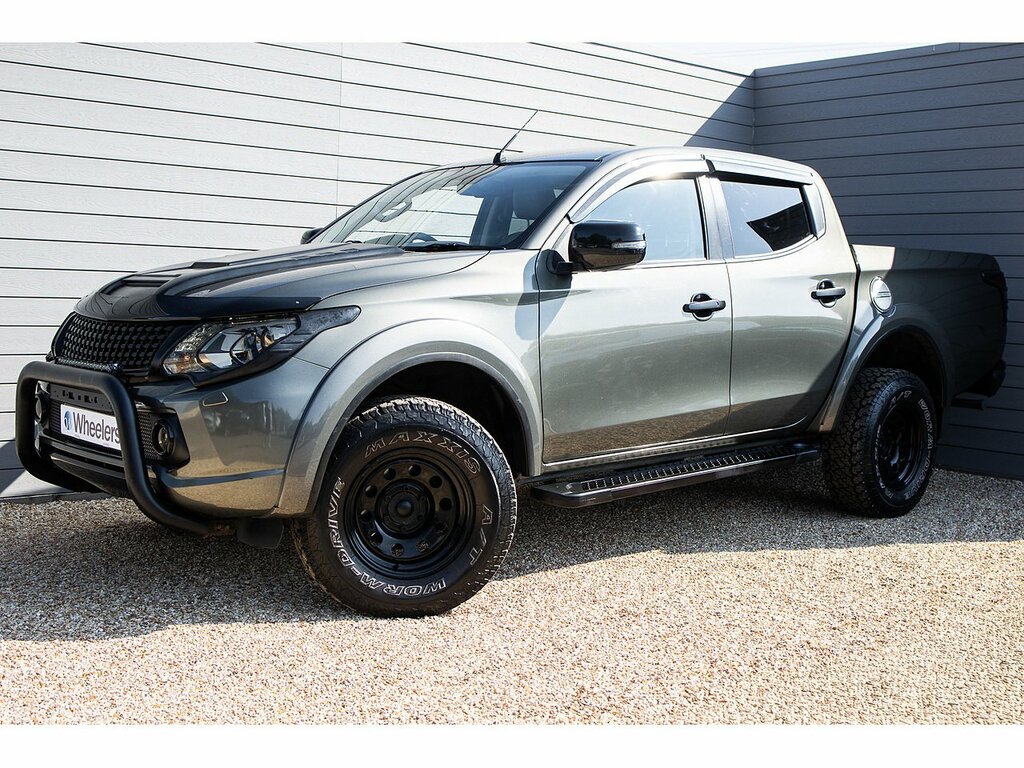 Mitsubishi L200 Di-d Dc Barbarian Green