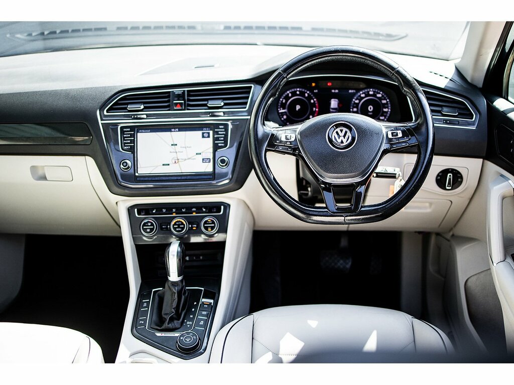 Volkswagen Tiguan Tsi Bluemotion Tech Sel LM66WNG Black #2