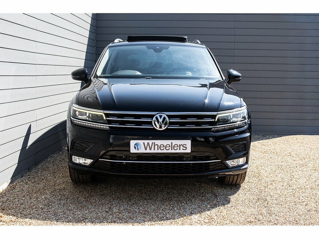 Volkswagen Tiguan Tsi Bluemotion Tech Sel LM66WNG Black #4