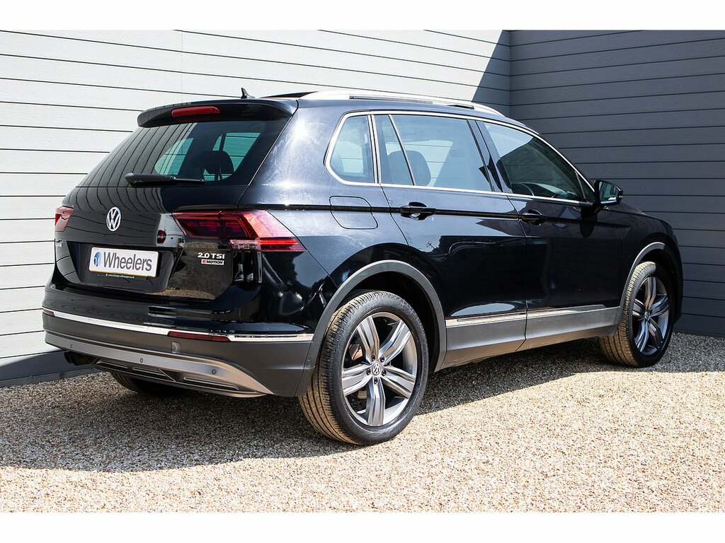 Volkswagen Tiguan Tsi Bluemotion Tech Sel LM66WNG Black #3