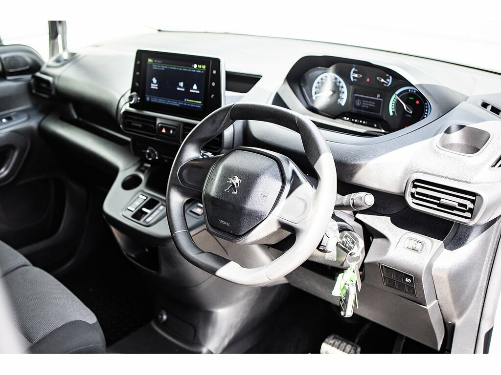 Peugeot E-Partner 800 Professional Premium White #2