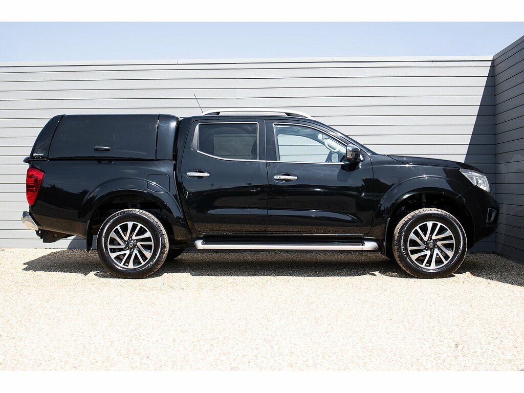 Nissan Navara Dci Tekna Black #6