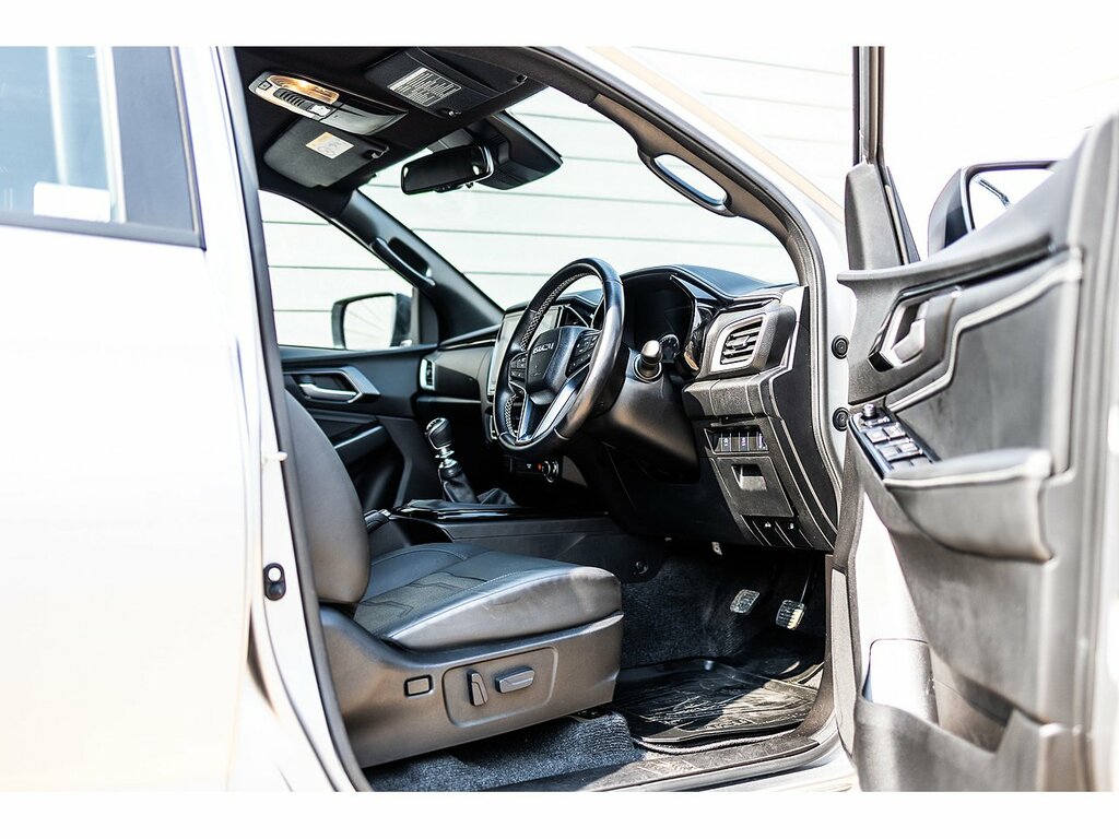 Isuzu D-Max Td V-cross U584 Ulez #12