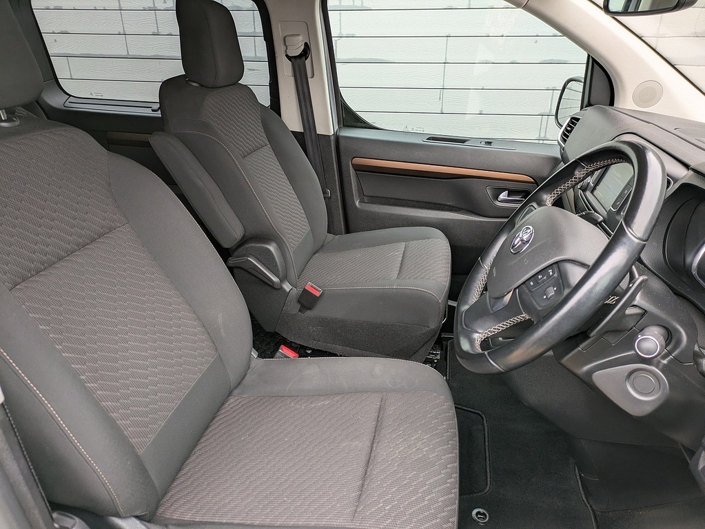 Toyota Proace Verso 1.5D Shuttle Medium White #10