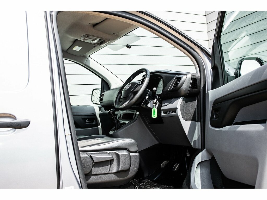 Vauxhall Vivaro 2900 1.5D 100Ps Dynamic H1 Van White #12