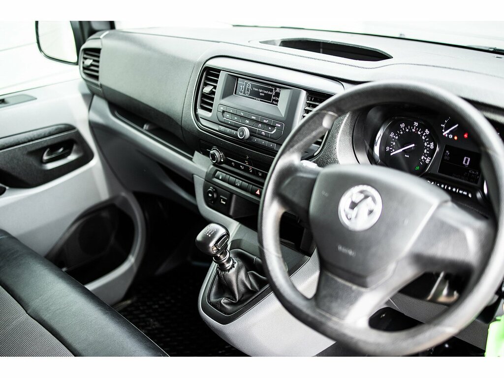 Vauxhall Vivaro 2900 1.5D 100Ps Dynamic H1 Van White #15