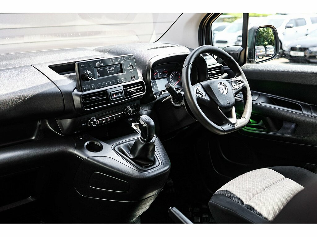 Vauxhall Combo 2300 1.5 Turbo D 100Ps H1 Le Nav Van Grey #32