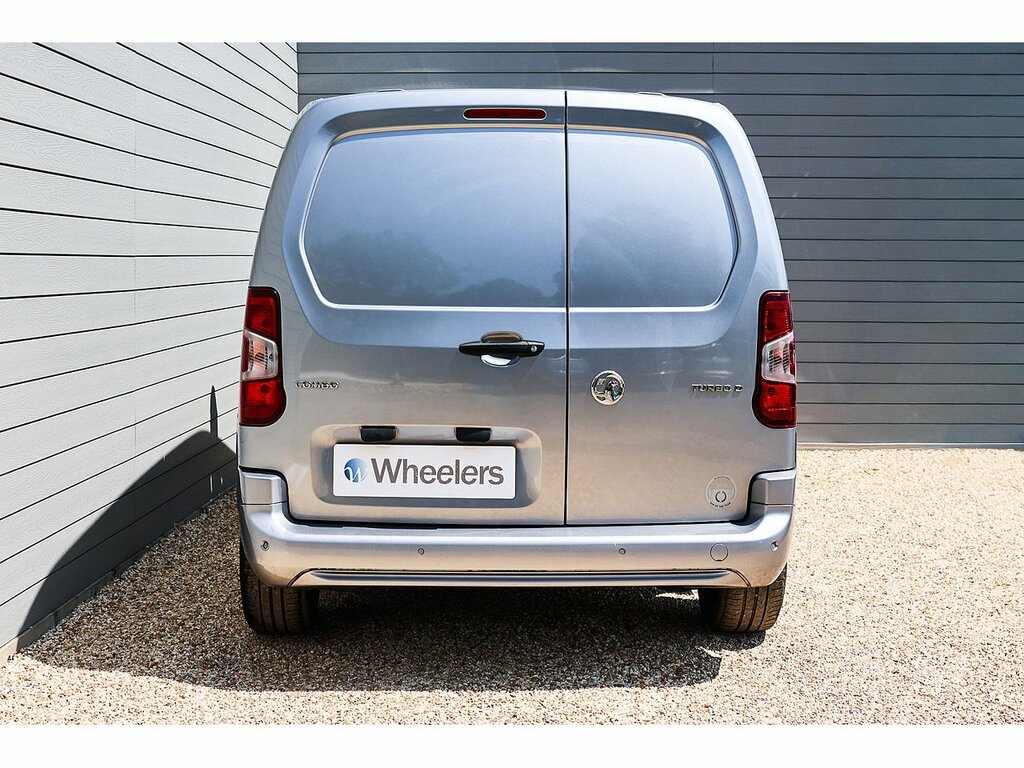 Vauxhall Combo 2300 1.5 Turbo D 100Ps H1 Le Nav Van Grey #8