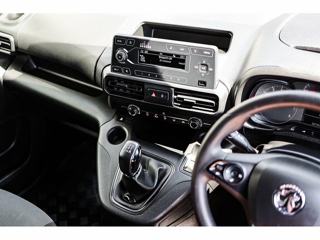 Vauxhall Combo 2300 1.5 Turbo D 100Ps H1 Le Nav Van Grey #15