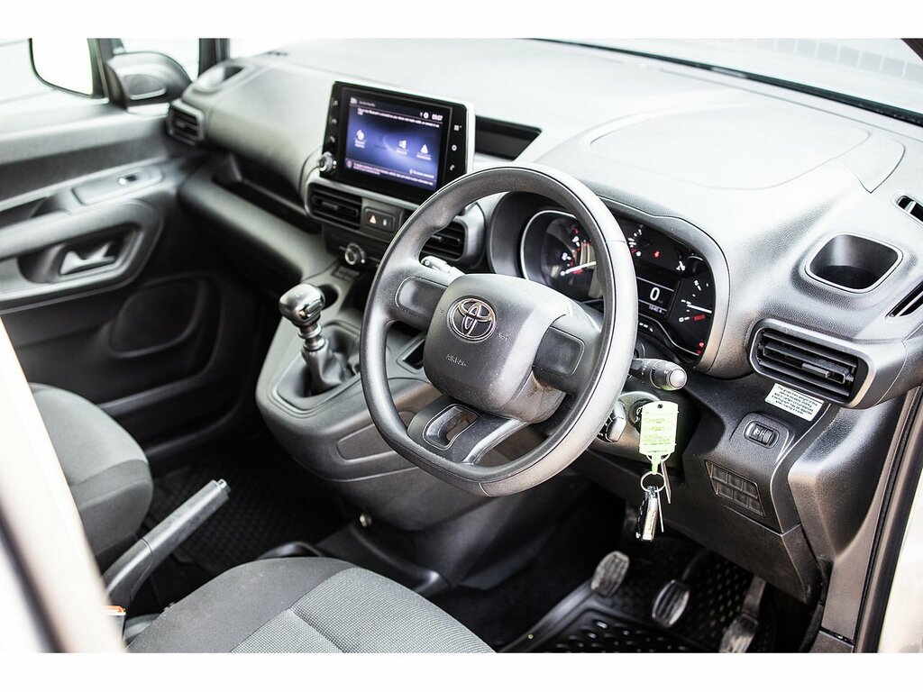 Toyota Proace City Bluehdi Active YP22UJO Grey #2