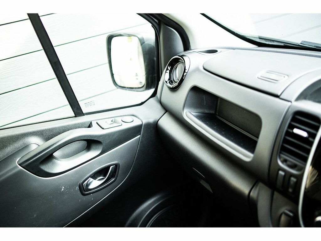 Renault Trafic Sl27 Sport Nav Eng Silver #28