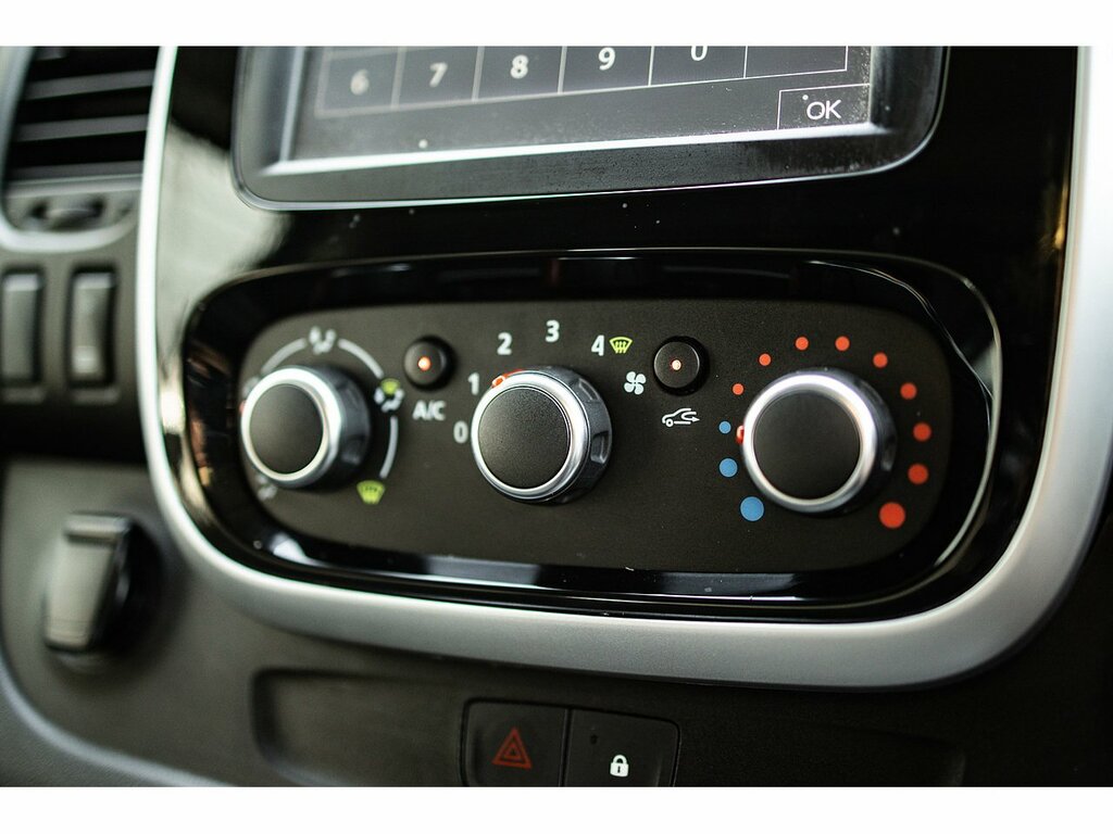 Renault Trafic Sl27 Sport Nav Eng Silver #16