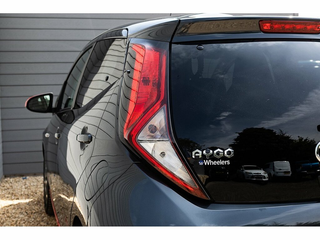 Toyota Aygo  Red #38