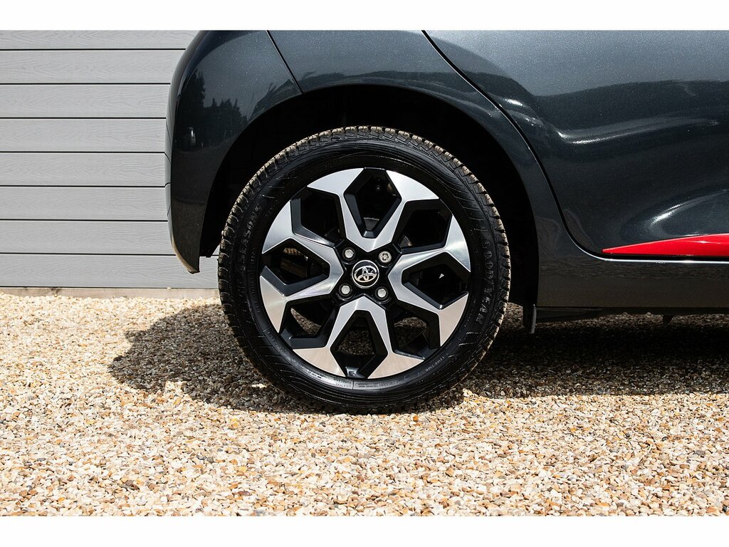 Toyota Aygo  Red #42