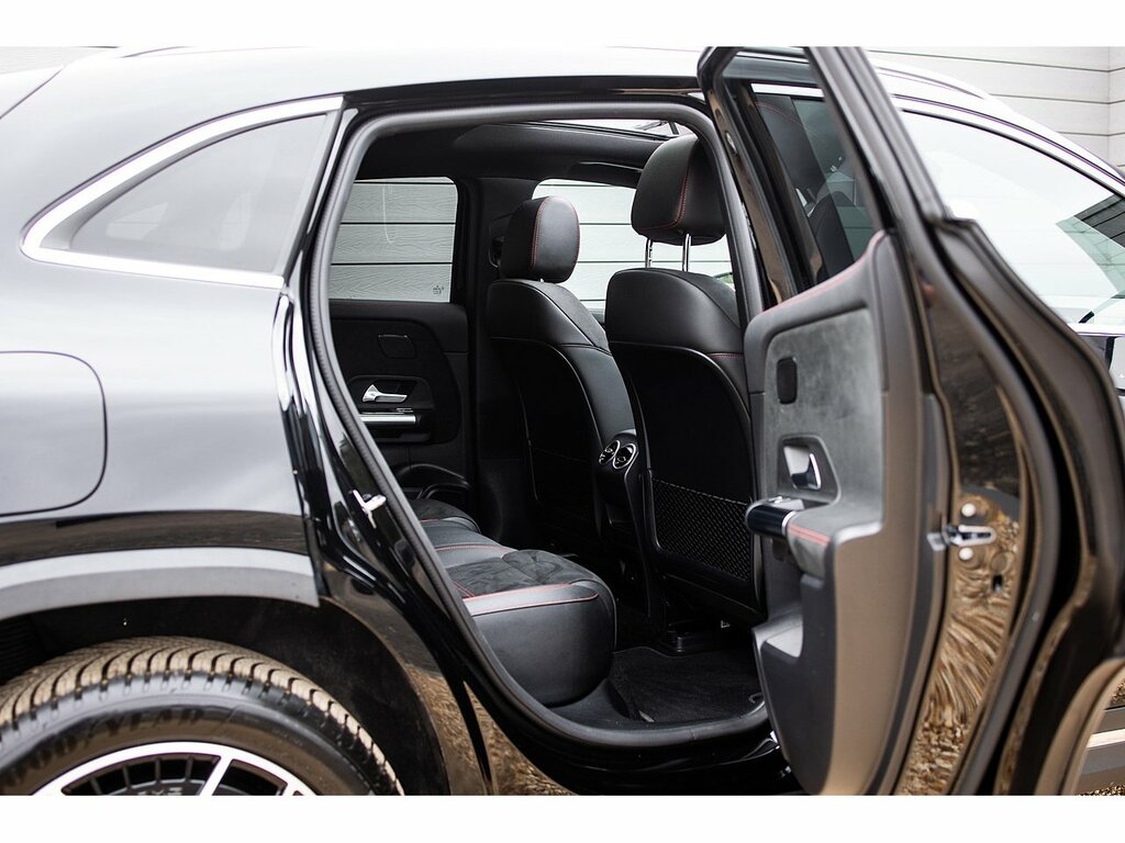 Mercedes-Benz EQA Eqa 250 66.5Kwh Amg Line Premium Black #39