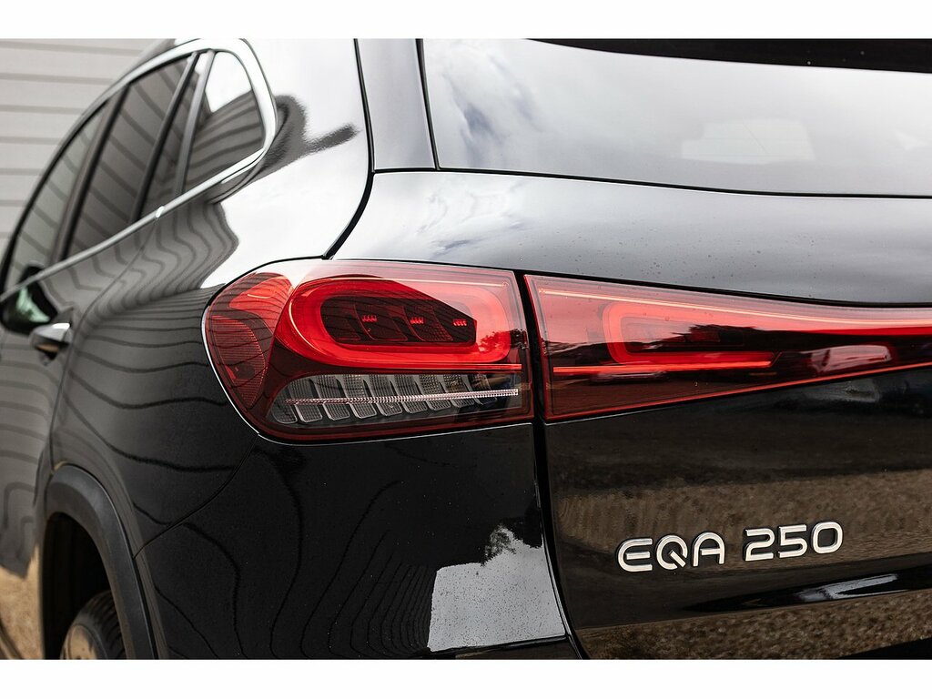 Mercedes-Benz EQA Eqa 250 66.5Kwh Amg Line Premium Black #48