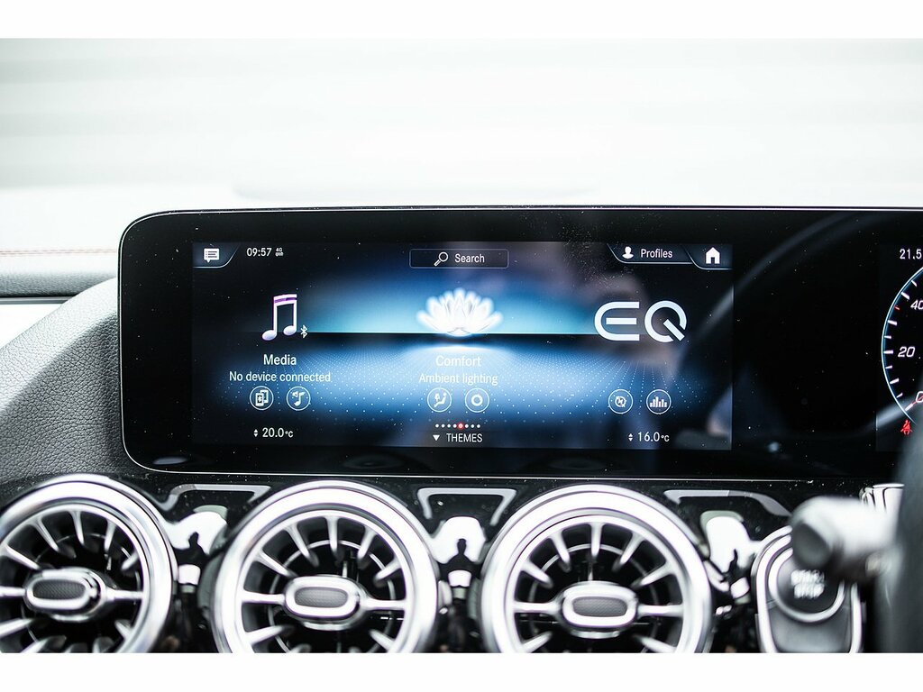 Mercedes-Benz EQA Eqa 250 66.5Kwh Amg Line Premium Black #19