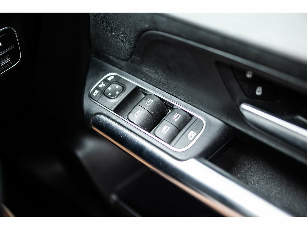 Mercedes-Benz EQA Eqa 250 66.5Kwh Amg Line Premium Black #37