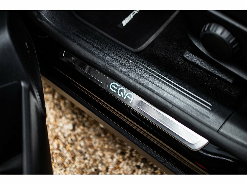 Mercedes-Benz EQA Eqa 250 66.5Kwh Amg Line Premium Black #43