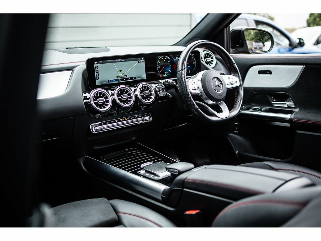 Mercedes-Benz EQA Eqa 250 66.5Kwh Amg Line Premium Black #38