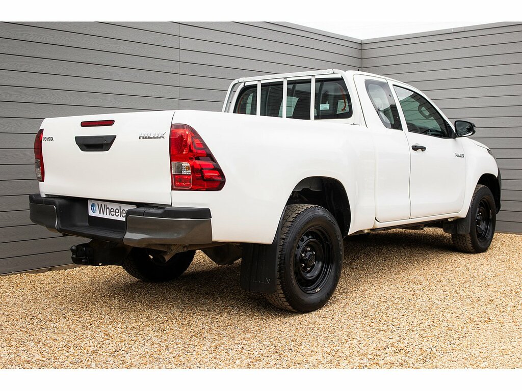 Toyota HILUX D-4d Active White #3