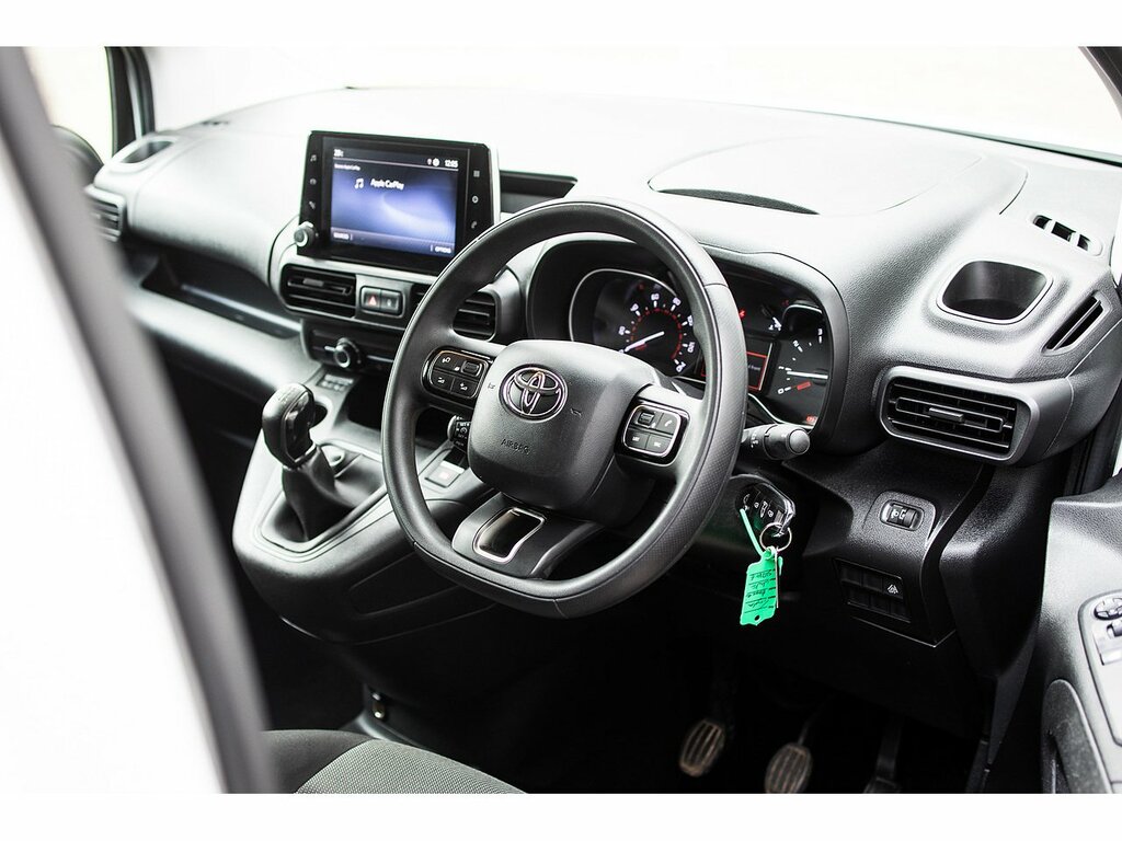 Toyota Proace City Bluehdi Icon White #2