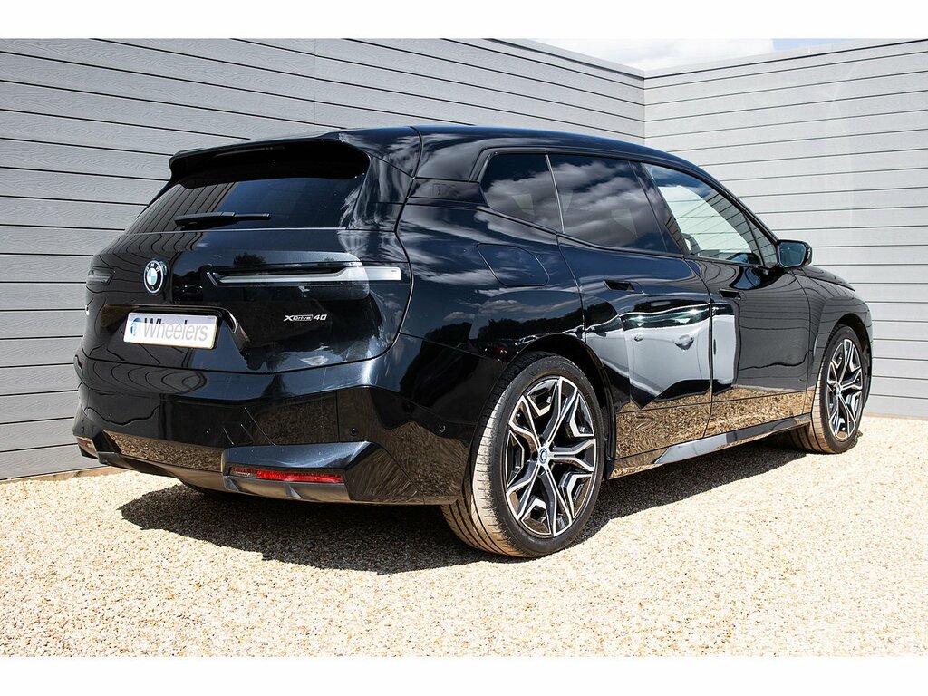 BMW iX 40 M Sport Blue #2