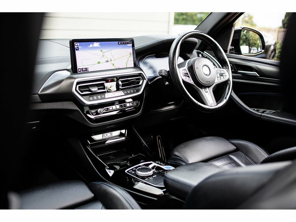 BMW iX3 210Kw M Sport Pro 80Kwh White #32