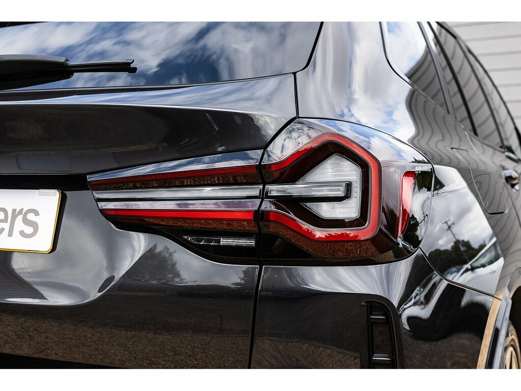 BMW iX3 210Kw M Sport Pro 80Kwh White #42