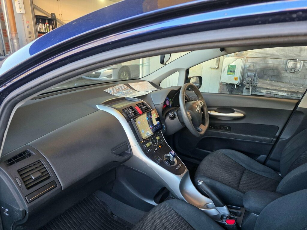 Toyota Auris 1.6 V-matic Tr Euro 5 Grey #37