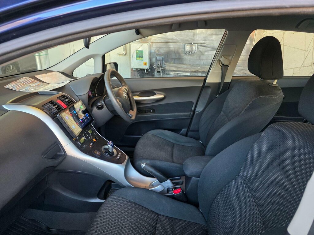Toyota Auris 1.6 V-matic Tr Euro 5 Grey #36