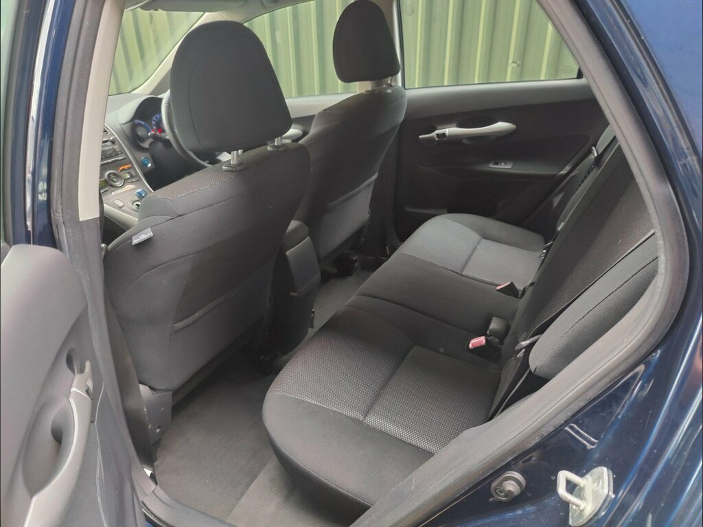 Toyota Auris T Spirit Black #11