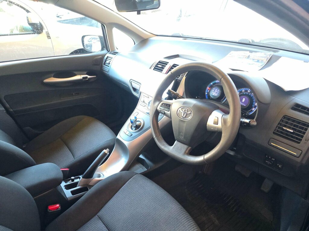 Toyota Auris 1.6 V-matic Tr Euro 5 Grey #33