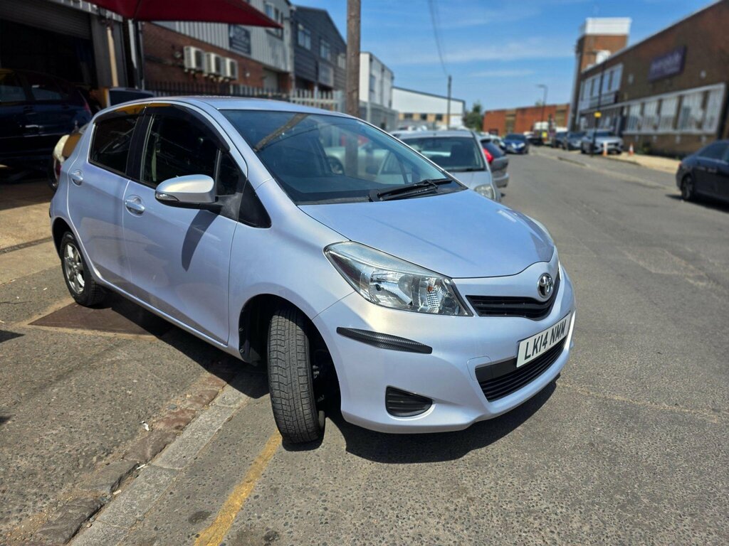 Toyota Yaris 1.33 Dual Vvt-i Icon Multidrive S Euro 5 Euro Purple #3