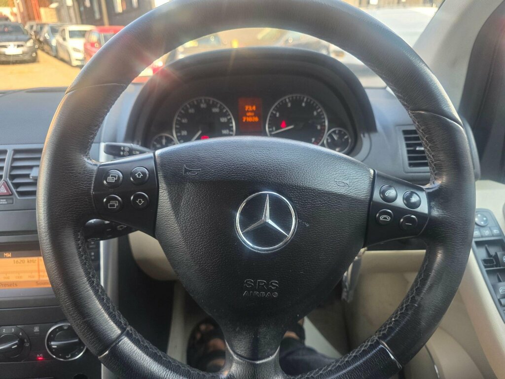 Mercedes-Benz A Class 1.8 A200 Cdi Blueefficiency Sport 7G-dct Euro 5 S Black #37