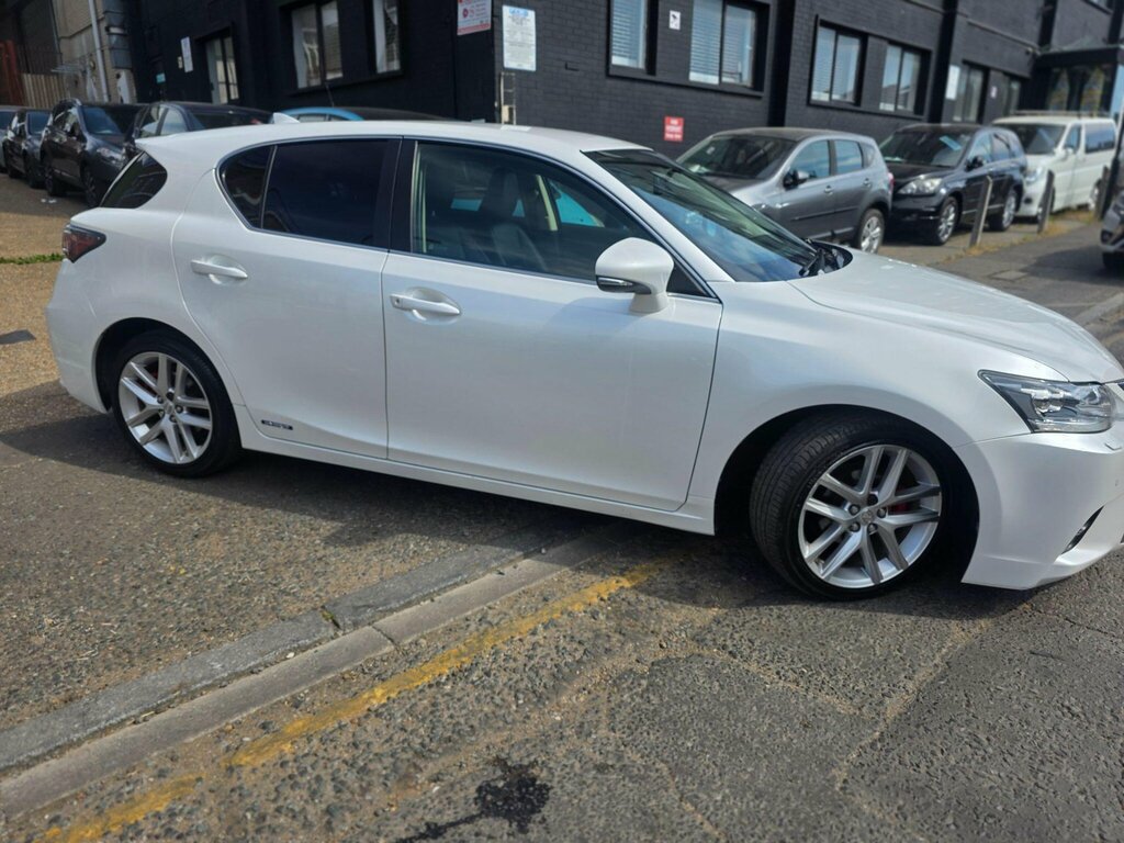 Lexus CT 200H Advance Plus Black #16