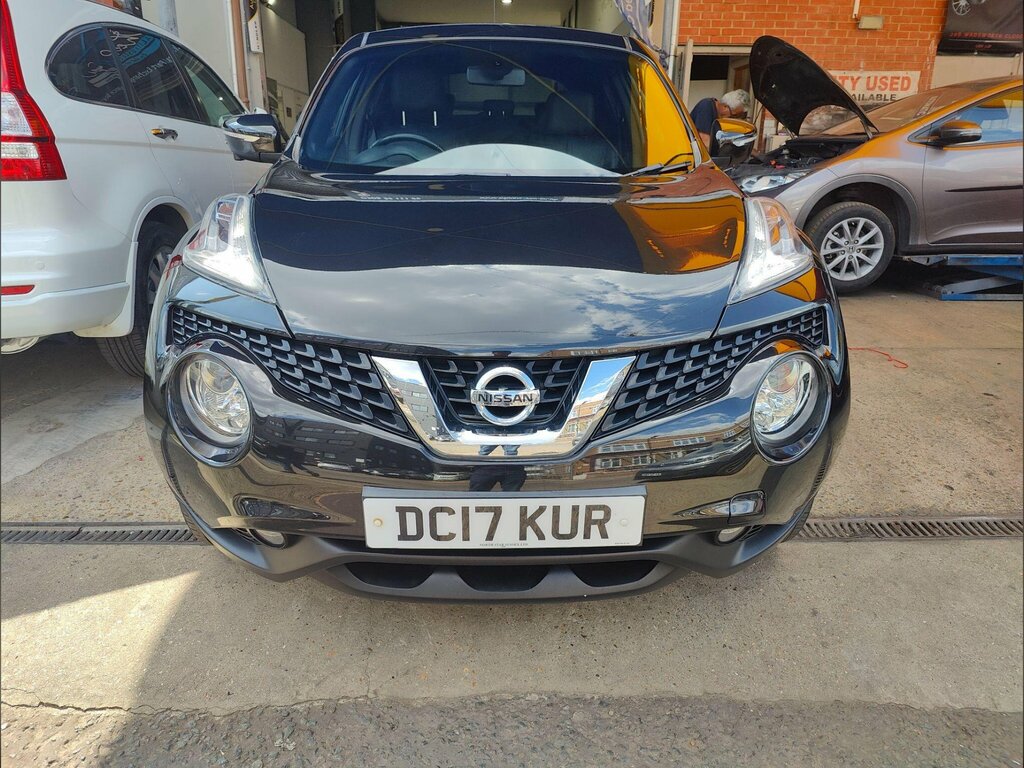 Nissan Juke 1.6 Tekna Xtron Euro 6 DC17KUR Black #4