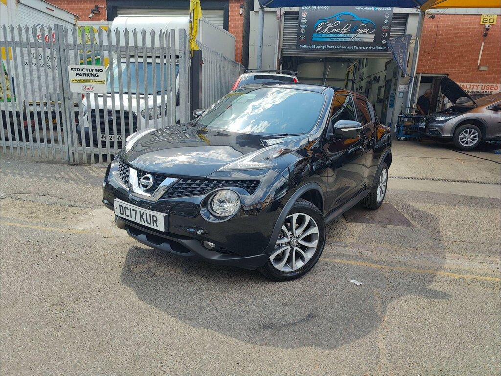 Nissan Juke 1.6 Tekna Xtron Euro 6 DC17KUR Black