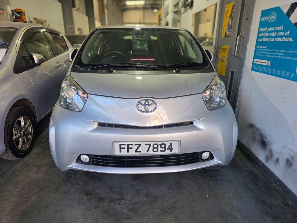 Toyota IQ 1.0 Vvt-i 2 Multidrive Euro 5 Silver #5